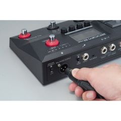 Zoom B2 Bass Multi-effects Processor