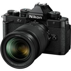 Nikon Zf 24-70mm f/4 Lensli Aynasız Fotoğraf Makinesi (9000 TL Geri Ödeme)