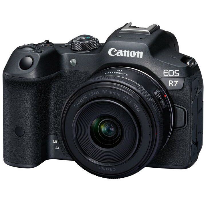 Canon EOS R7 RF 16mm f/2.8 STM Lens