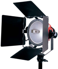 Falcon Eyes 800 Watt Kırmızı Kafa 3lü Işık Seti