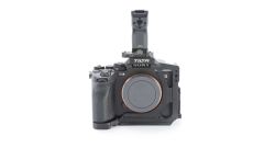 Tılta  Camera Cage for Sony a7R V Half Cage Lightweight Kit Black  ( TA-T46-A-B)