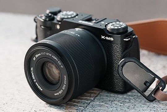 Viltrox AF 35mm F1.7 Air APS-C Lens for Fujifilm X-Mount